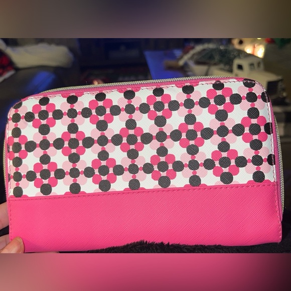 Isaac Mizrahi Pink and Black Geometric Makeup, Brushes Case - Picture 6 of 8